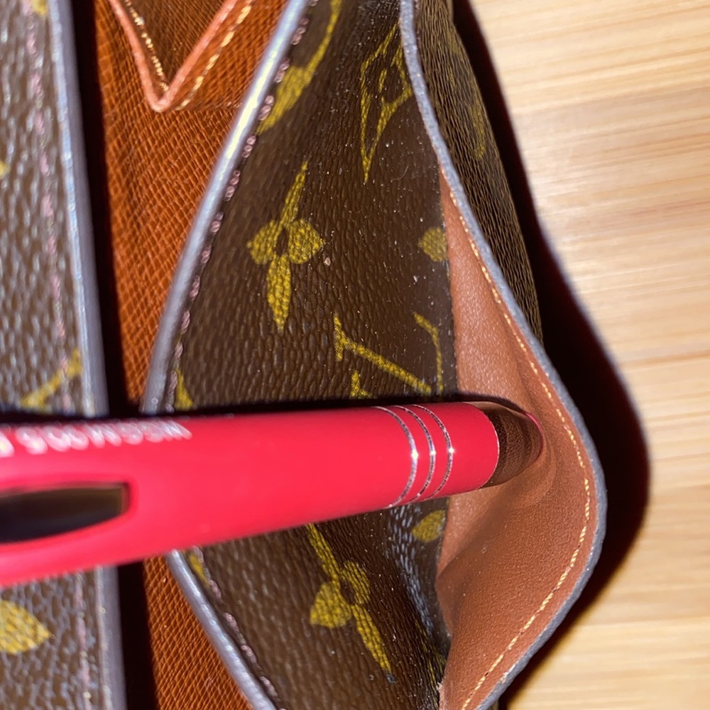 Louis Vuitton Wallet - Picture 12 of 17